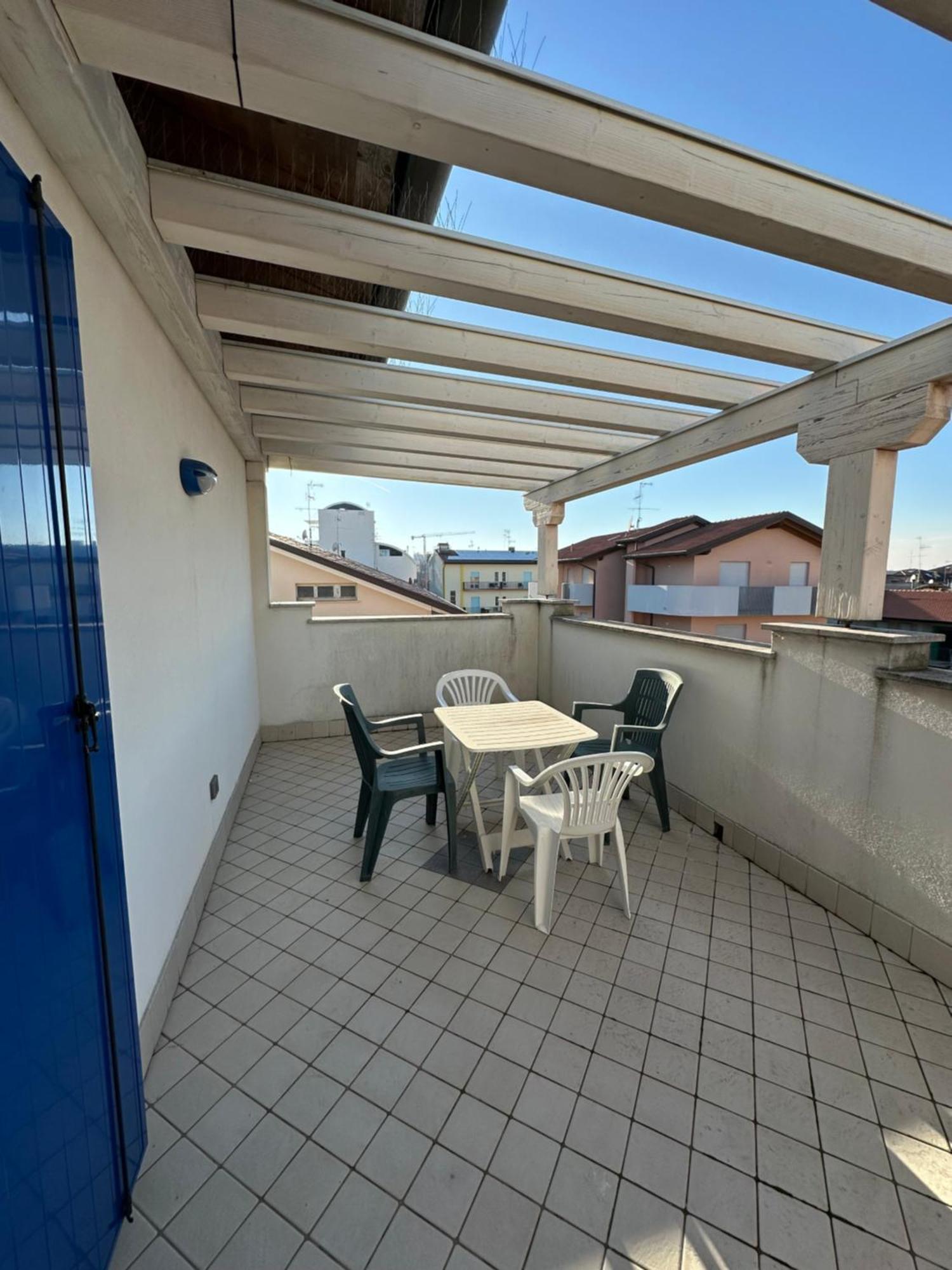 Residence Stefania Attici Su 2 Livelli - Agenzia Cocal Caorle Extérieur photo
