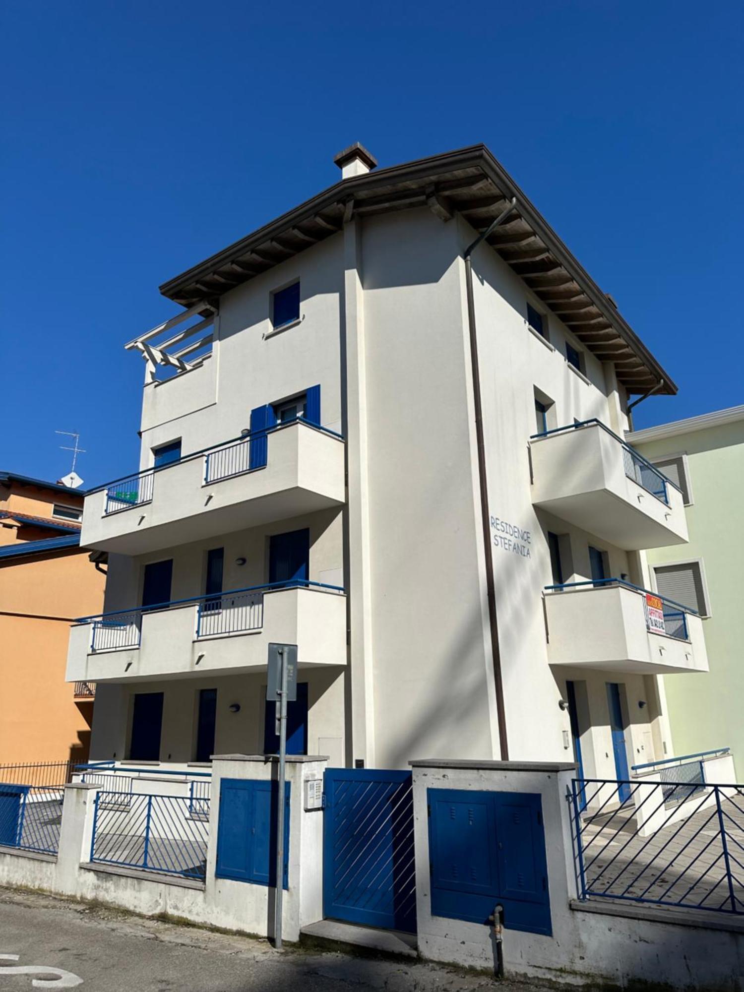 Residence Stefania Attici Su 2 Livelli - Agenzia Cocal Caorle Extérieur photo